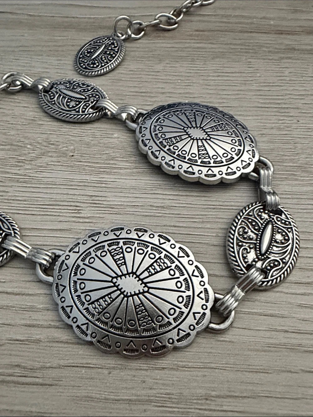 Silver-Tone Oval Concho Women’s Belt